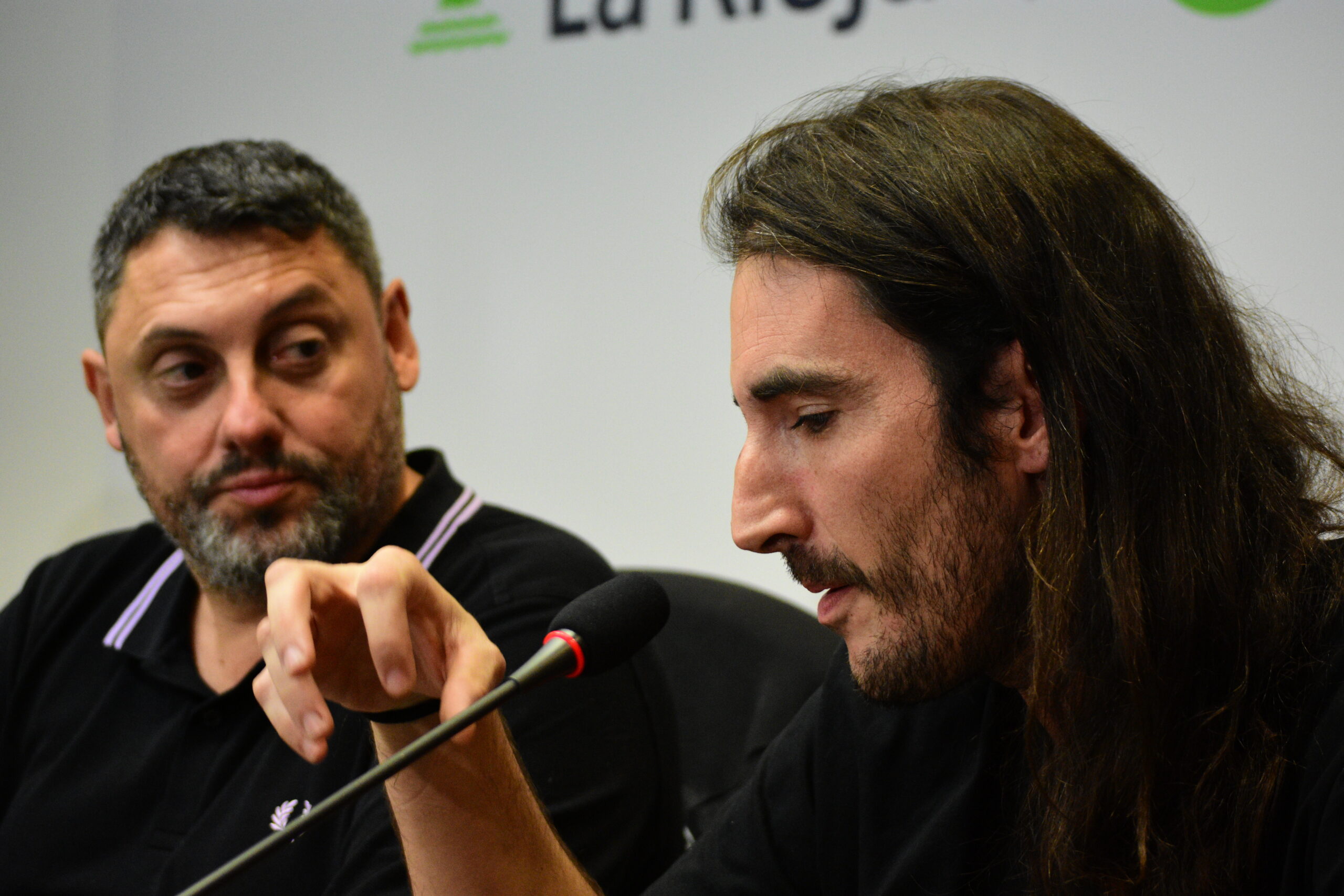 íker Gil (derecha) y Enrique Cabezón (izquierda).